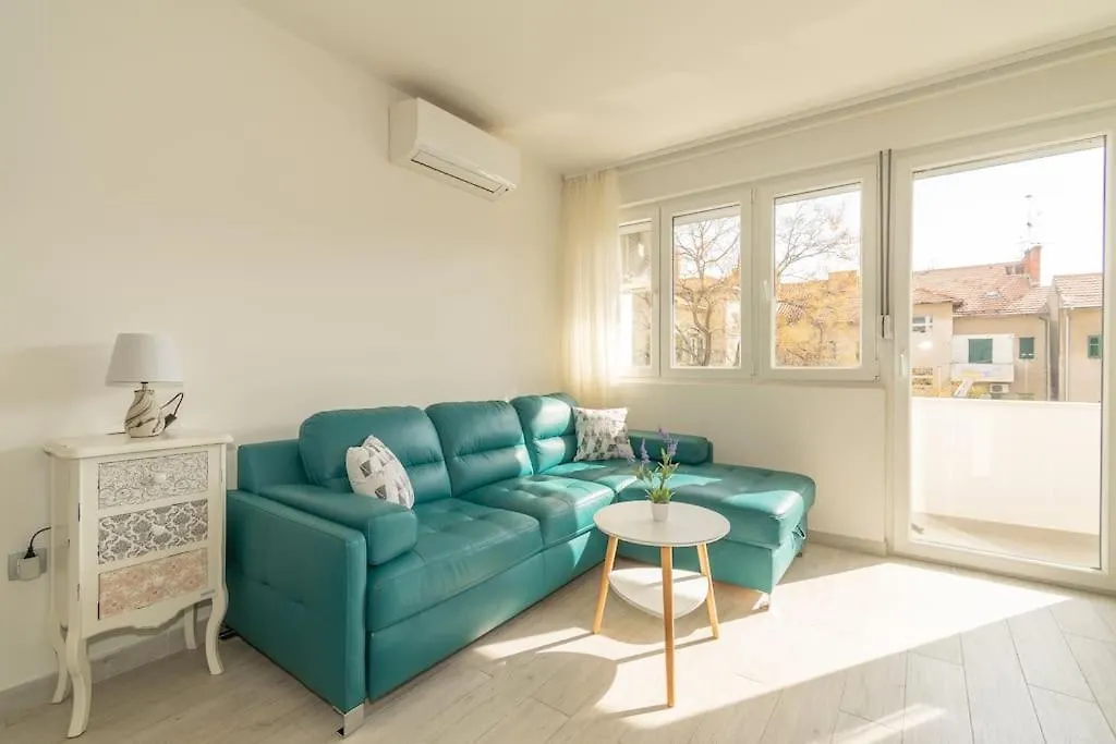 Stylish Apartment Olga Near Beach And Old Town Split
